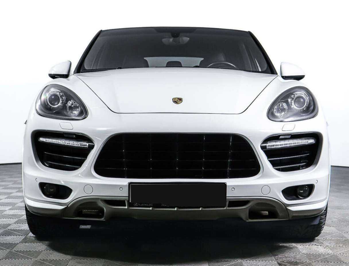 Porsche Cayenne с пробегом — 2012 год. Фото: #1