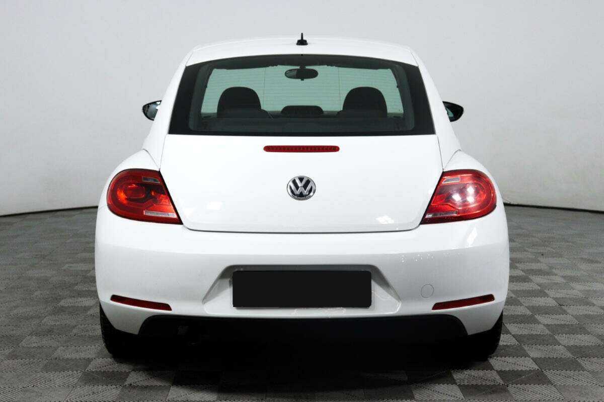 Volkswagen Beetle с пробегом — 2014 год. Фото: #5