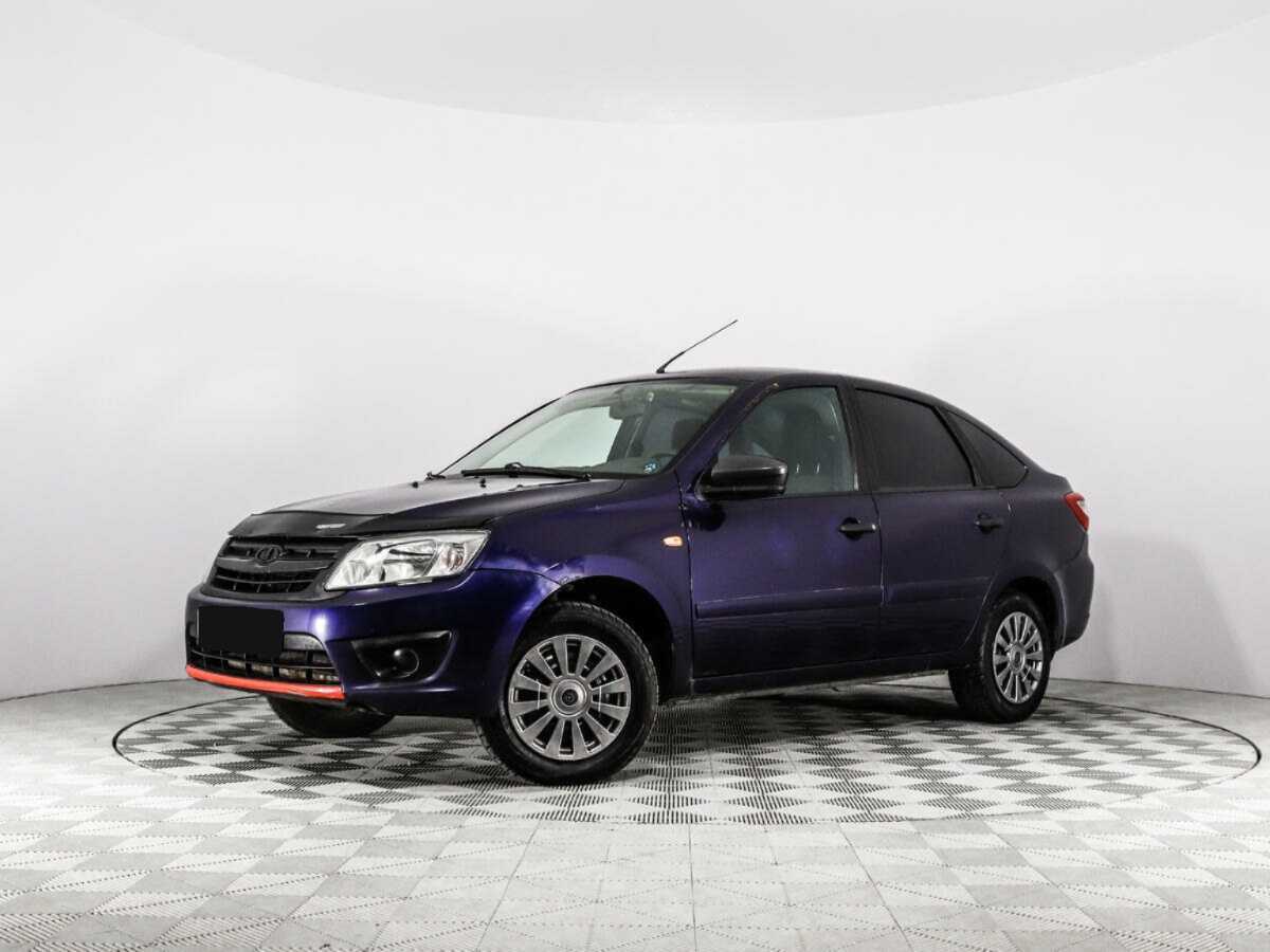 Lada (ВАЗ) Granta с пробегом — 2015 год. Посмотреть фото