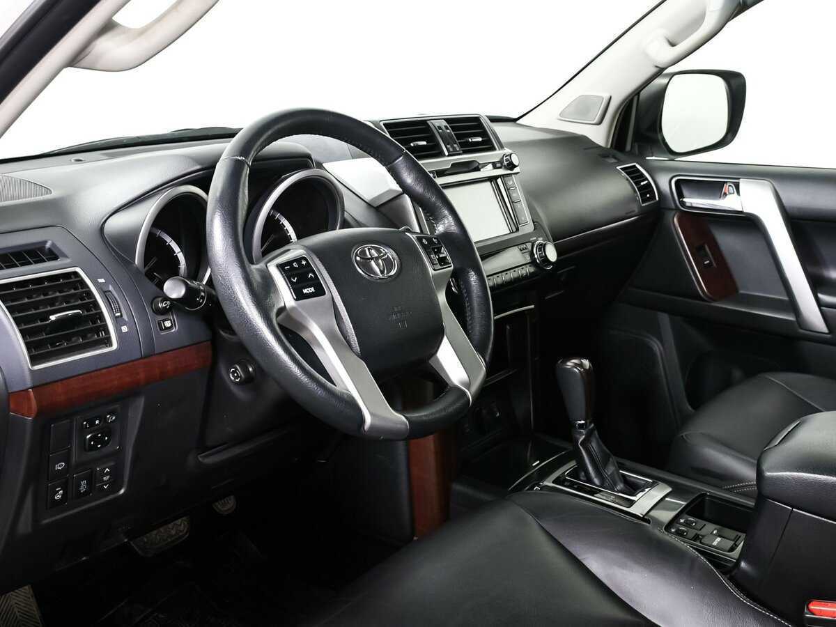 Toyota Land Cruiser Prado с пробегом — 2017 год. Фото: #11