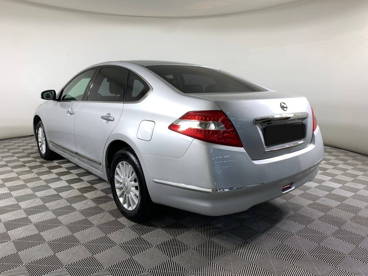 Nissan Teana с пробегом — 2010 год. Фото: #6