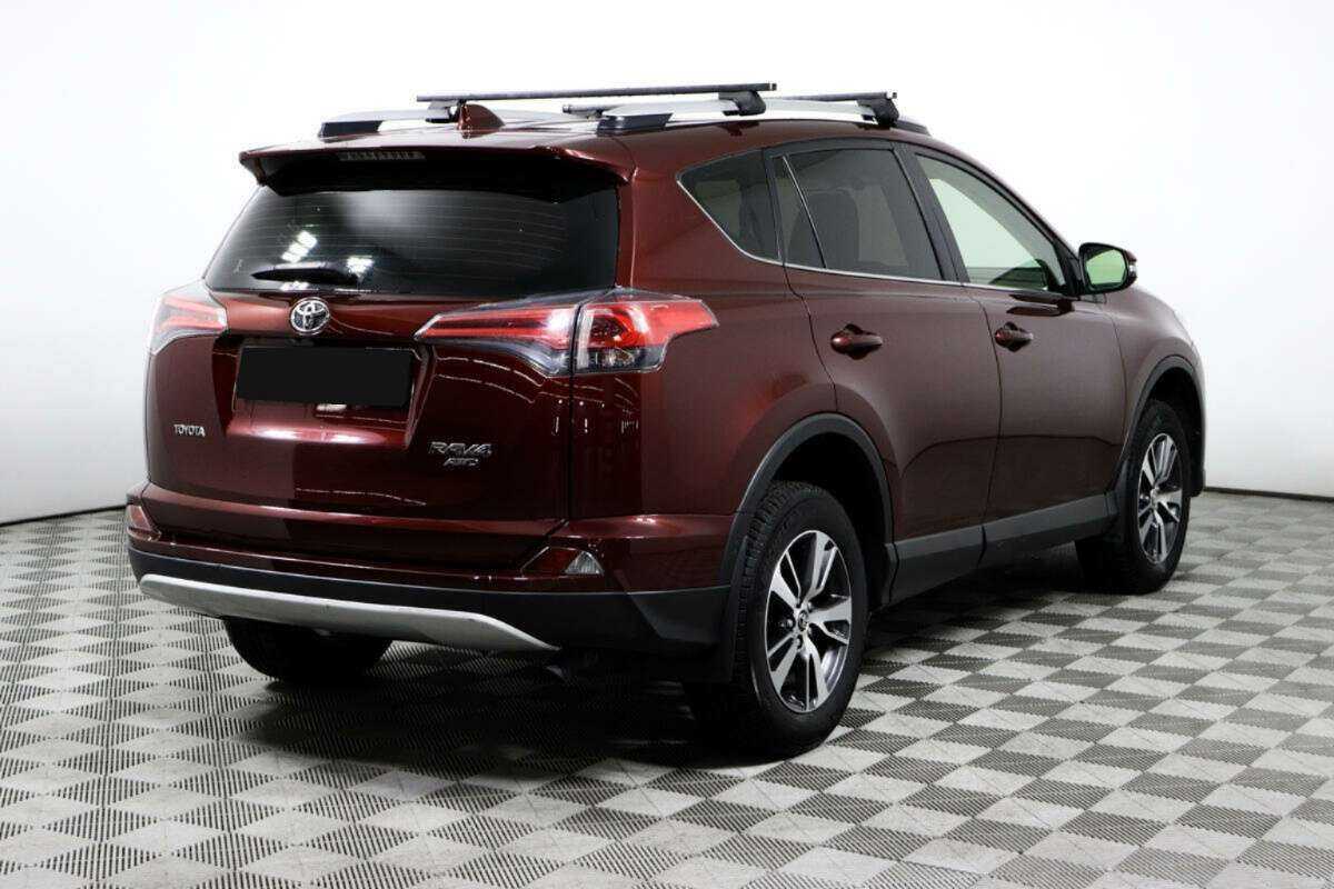 Toyota RAV4 с пробегом — 2016 год. Фото: #4
