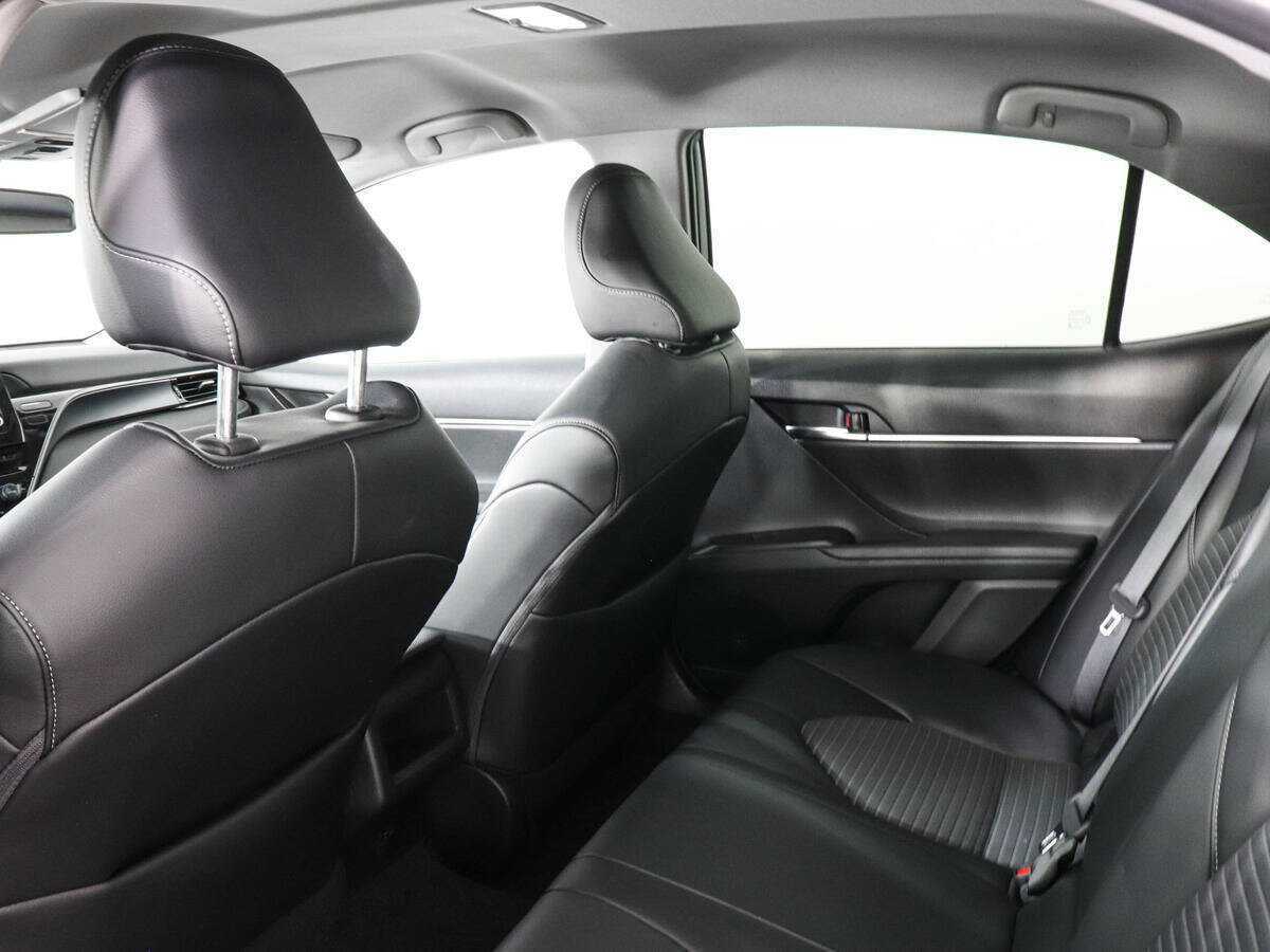 Toyota Camry с пробегом — 2022 год. Фото: #11