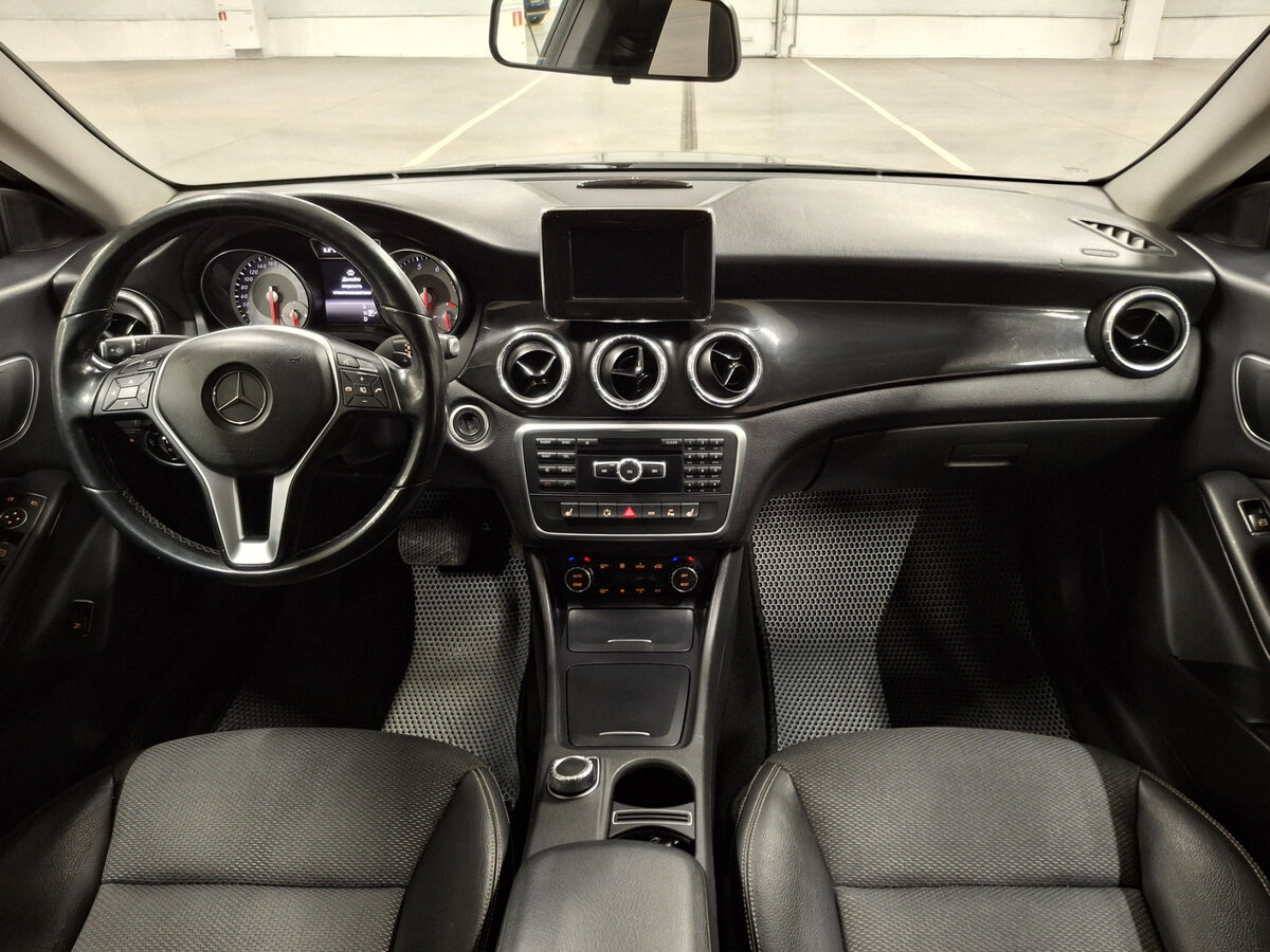 Mercedes-Benz CLA с пробегом — 2014 год. Фото: #13