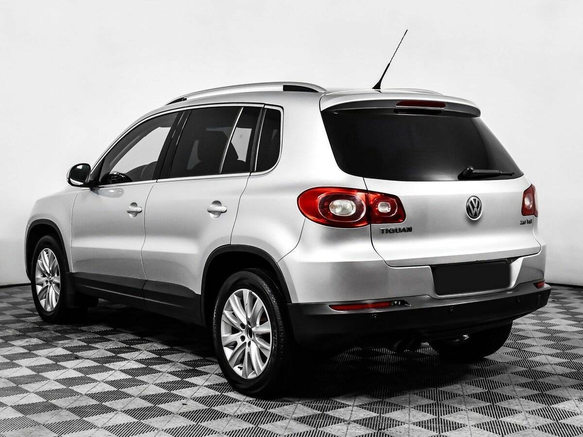 Volkswagen Tiguan с пробегом — 2009 год. Фото: #6
