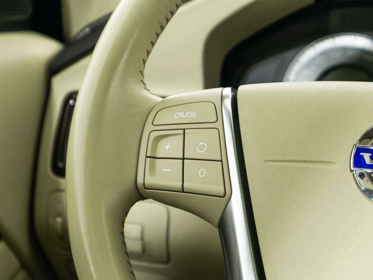 Volvo XC70 с пробегом — 2010 год. Фото: #18
