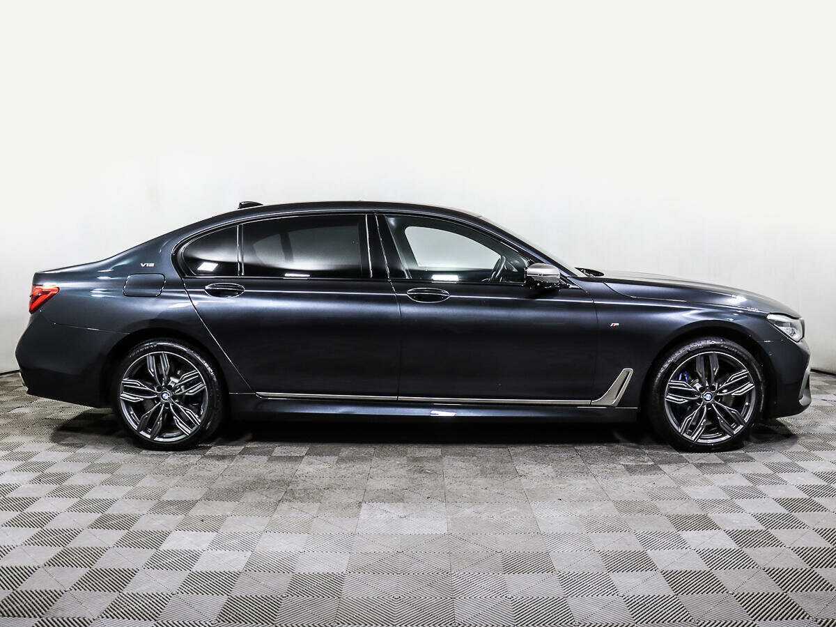 BMW 7 серии с пробегом — 2017 год. Фото: #2