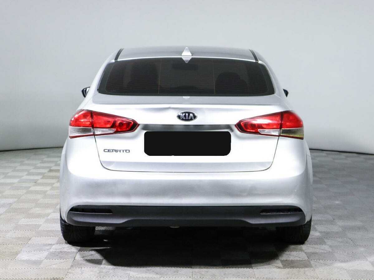 Kia Cerato с пробегом — 2017 год. Фото: #4