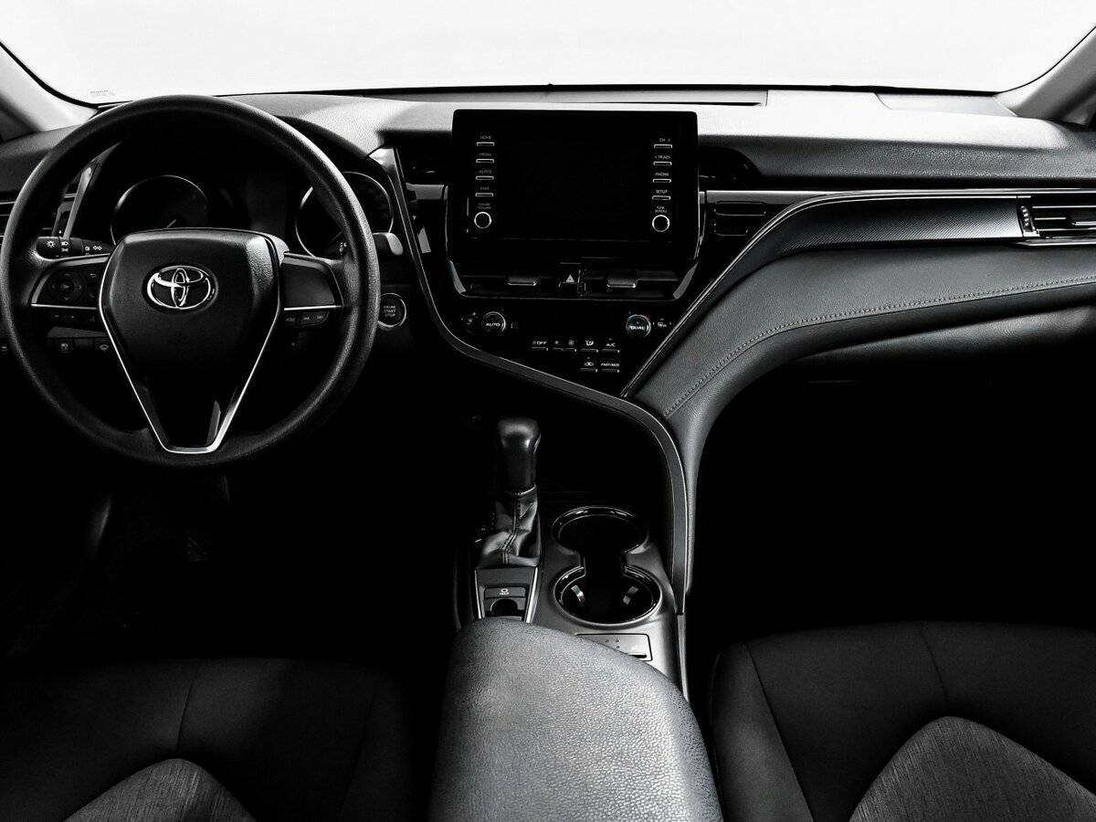 Toyota Camry с пробегом — 2021 год. Фото: #10