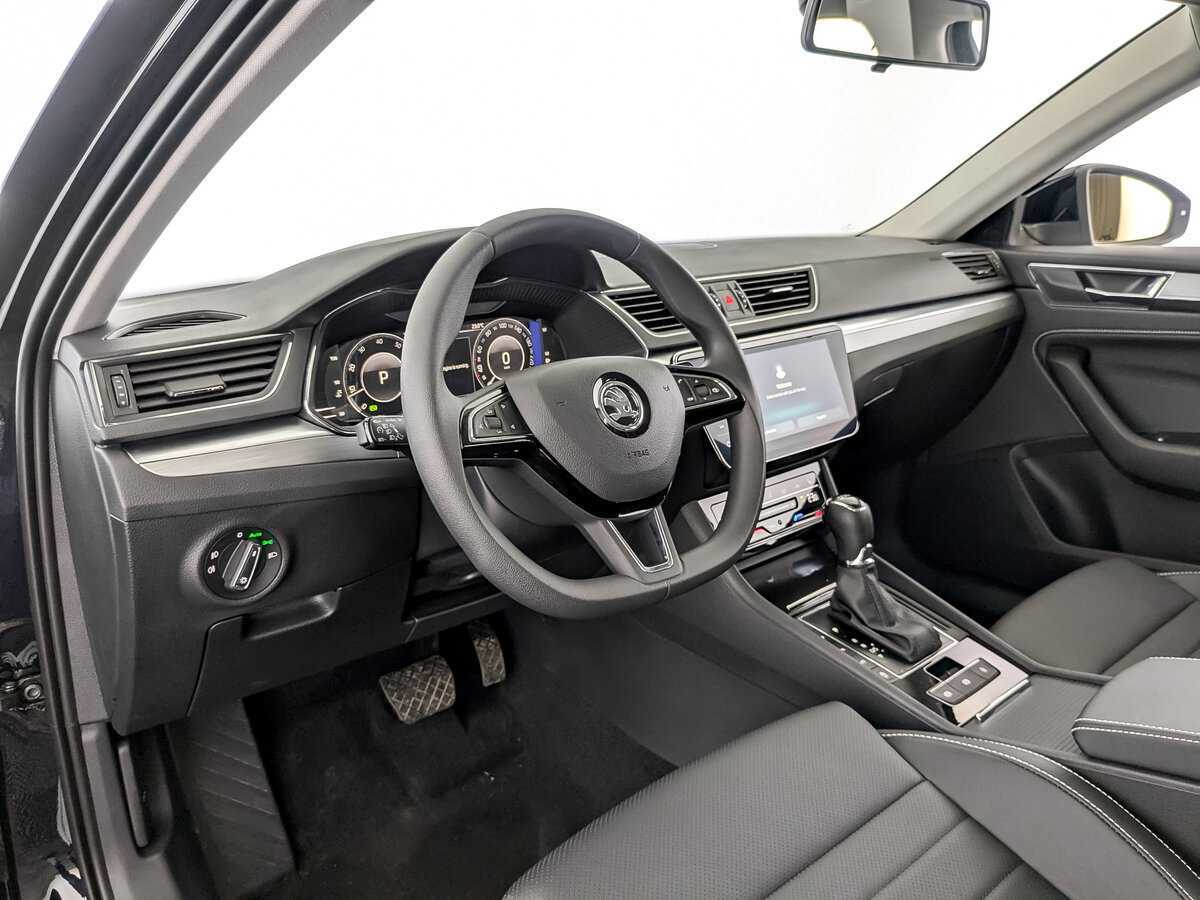 Skoda Superb с пробегом — 2024 год. Фото: #14
