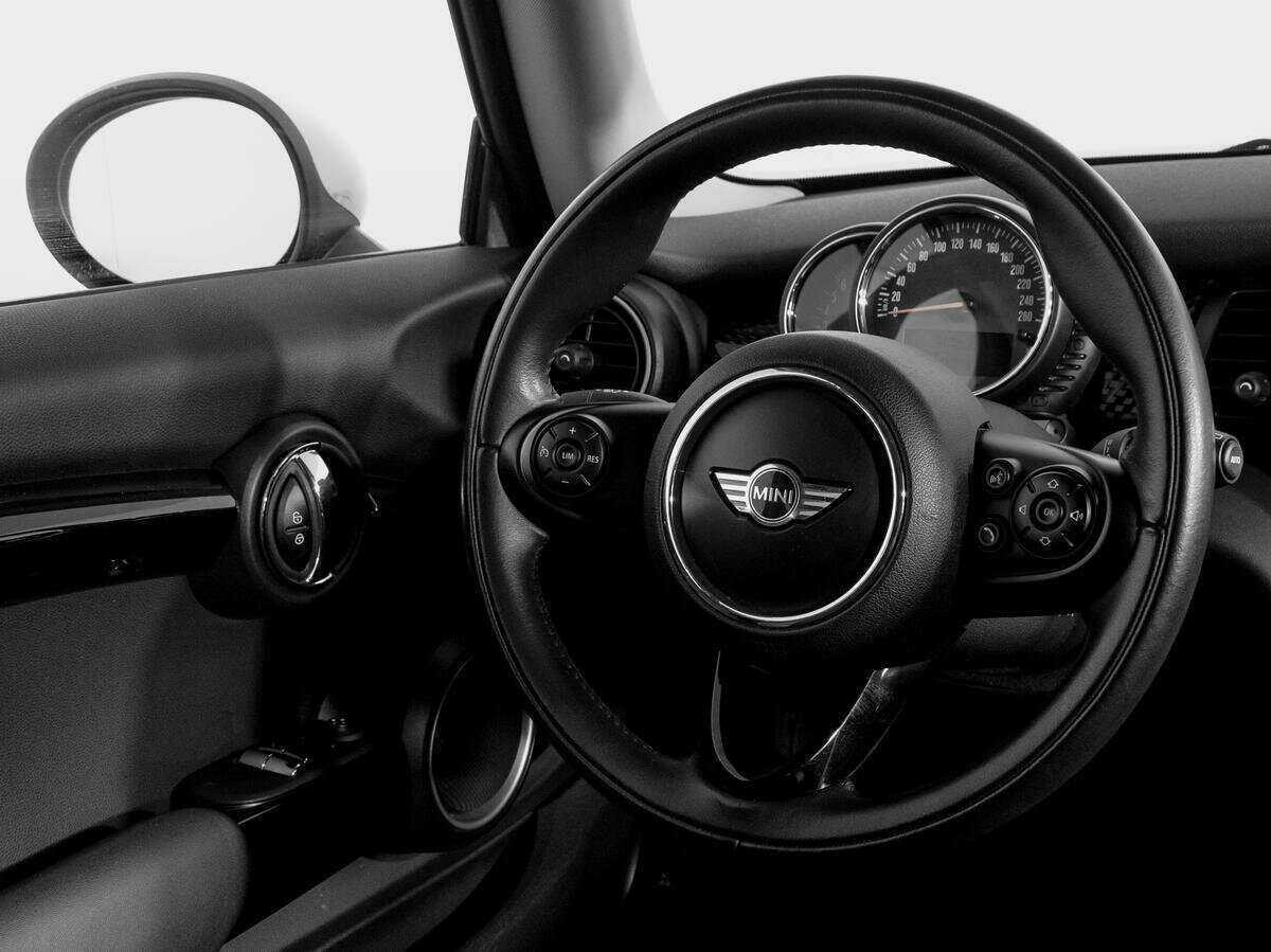 Mini Hatch с пробегом — 2014 год. Фото: #13