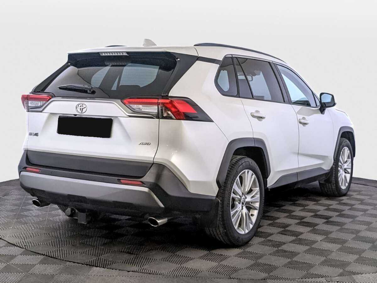 Toyota RAV4 с пробегом — 2022 год. Фото: #4