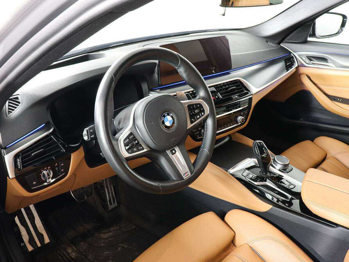 BMW 5 серии с пробегом — 2021 год. Фото: #7