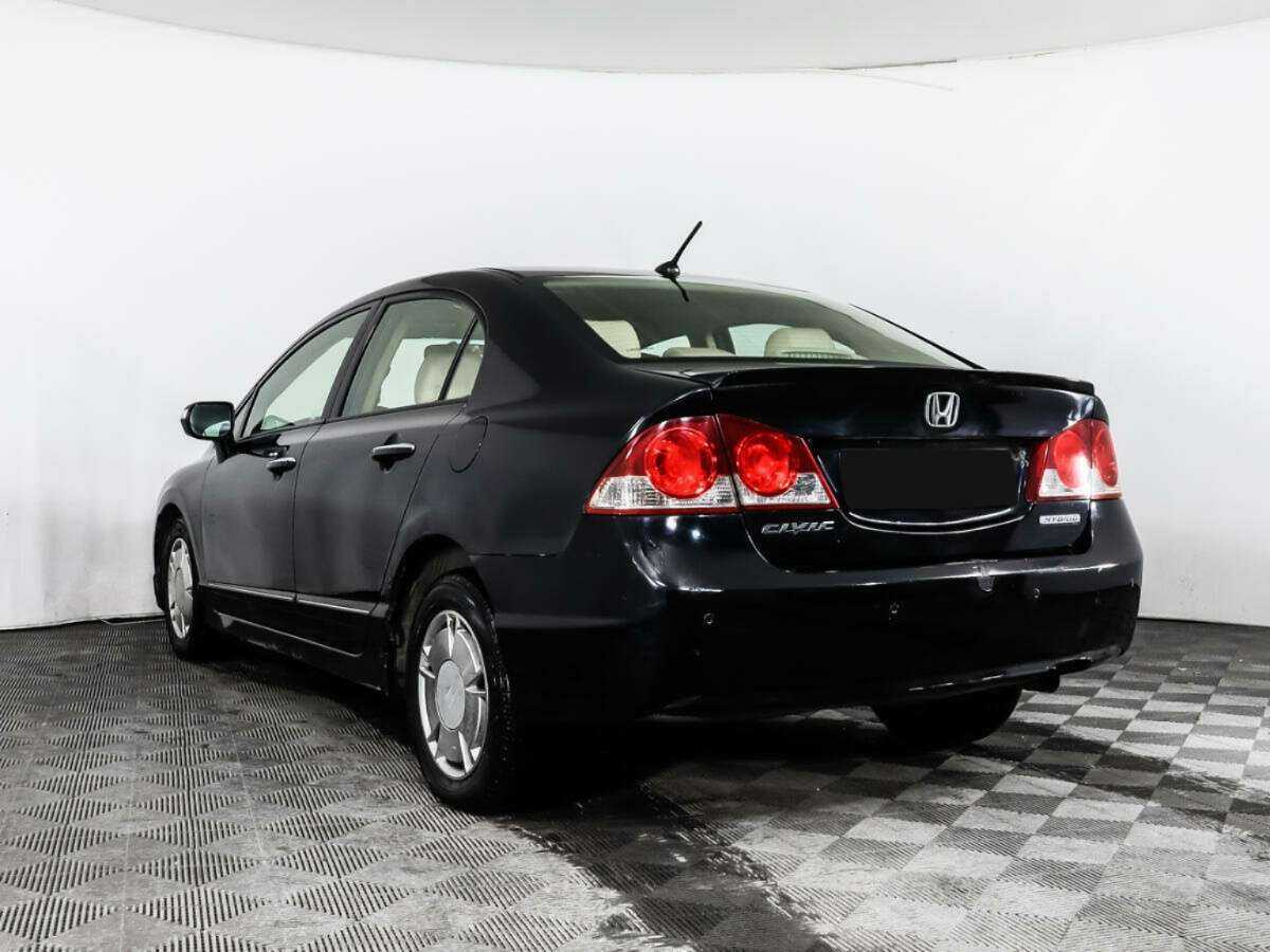 Honda Civic с пробегом — 2008 год. Фото: #6