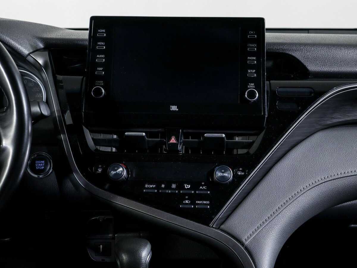 Toyota Camry с пробегом — 2021 год. Фото: #9