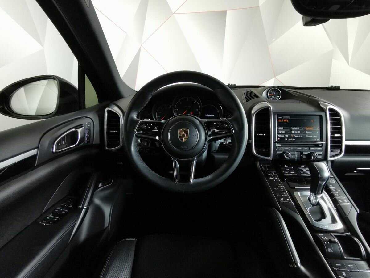 Porsche Cayenne с пробегом — 2015 год. Фото: #13