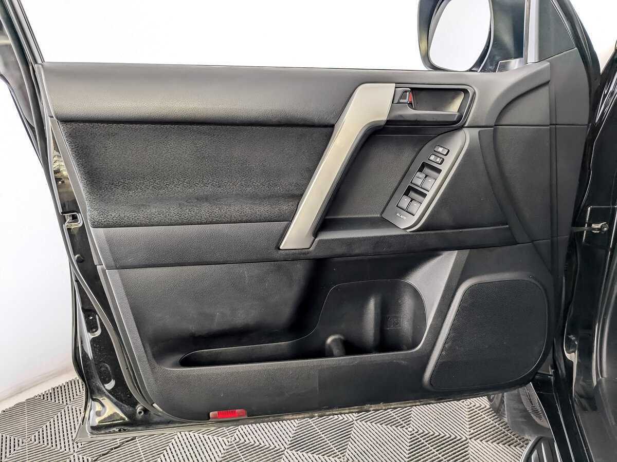 Toyota Land Cruiser Prado с пробегом — 2019 год. Фото: #14