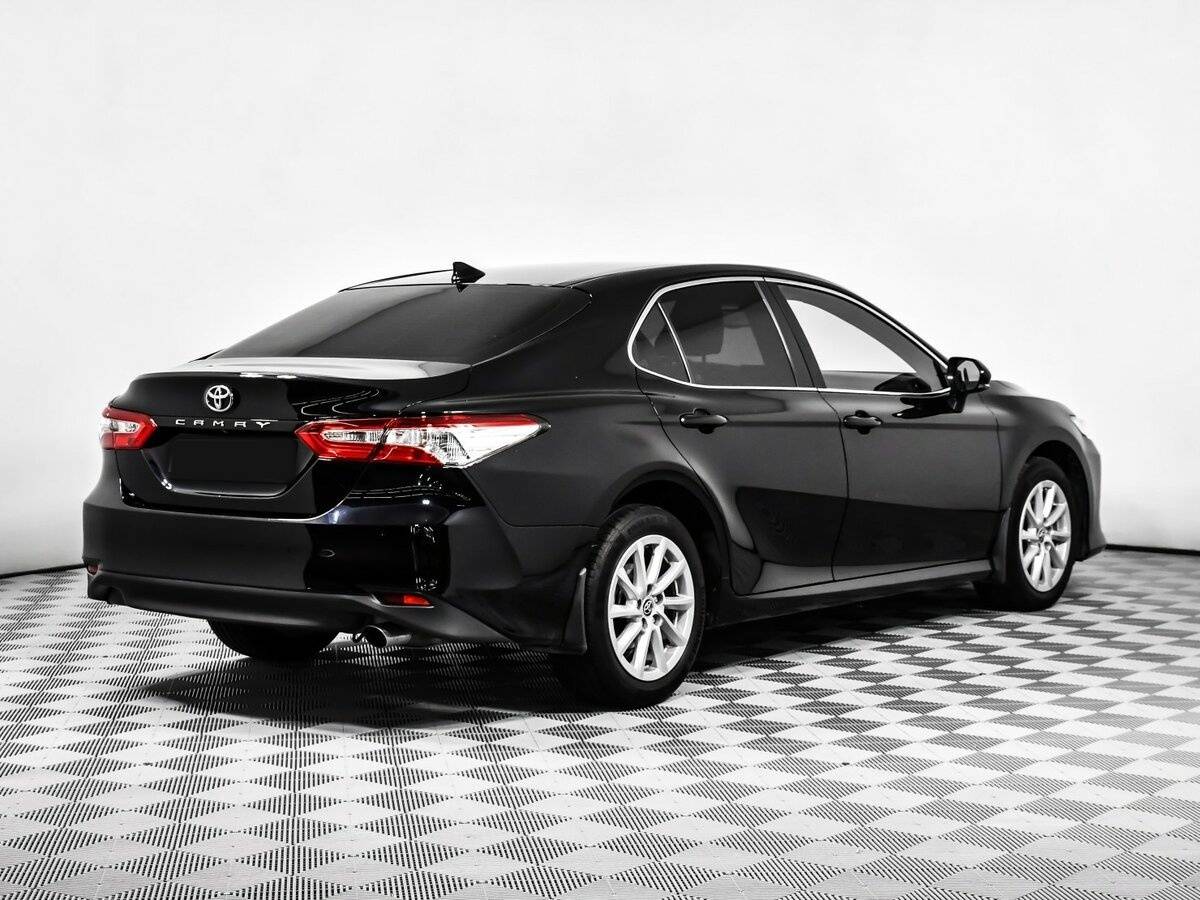Toyota Camry с пробегом — 2021 год. Фото: #4