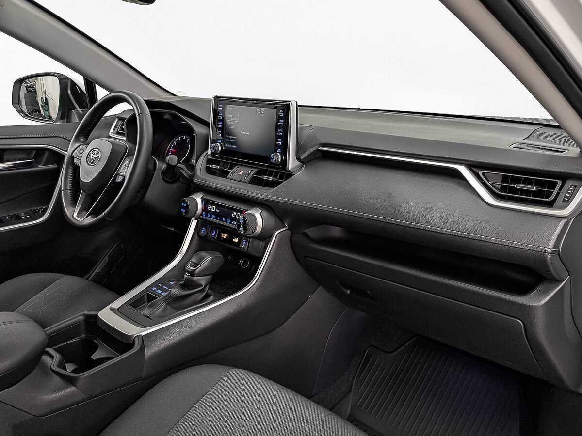 Toyota RAV4 с пробегом — 2022 год. Фото: #12