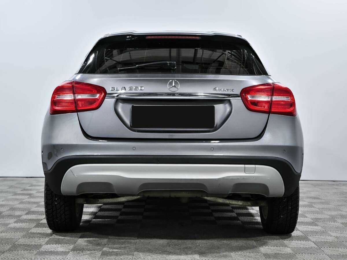 Mercedes-Benz GLA с пробегом — 2015 год. Фото: #4