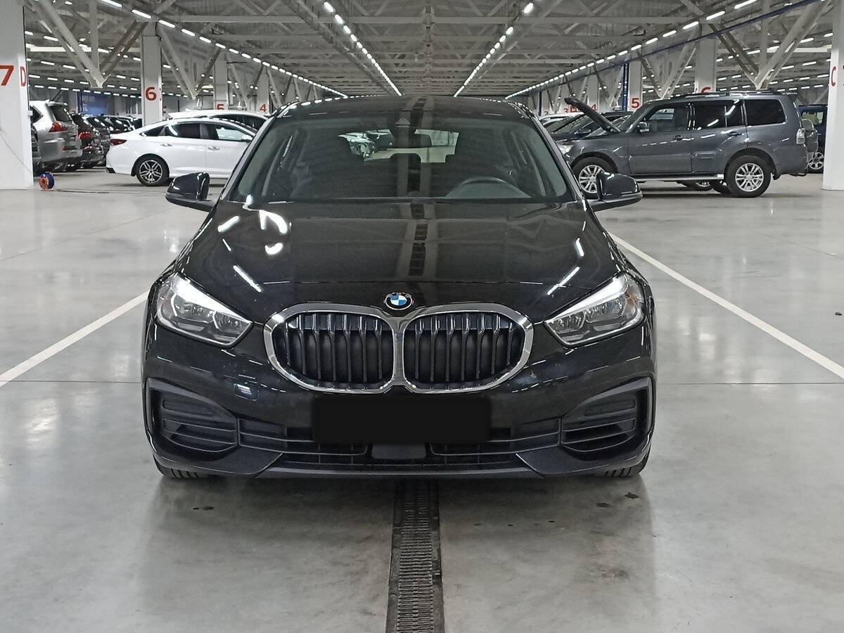 BMW 1 серии с пробегом — 2019 год. Фото: #1