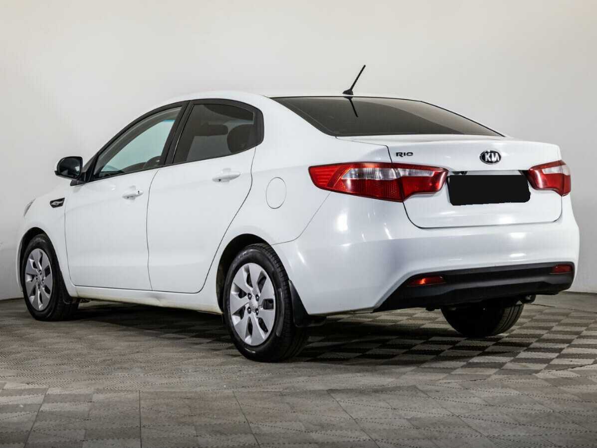 Kia Rio с пробегом — 2014 год. Фото: #6