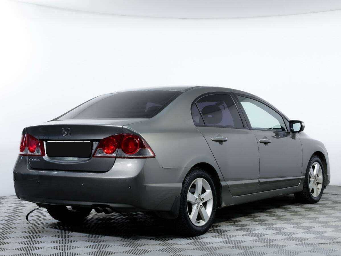 Honda Civic с пробегом — 2008 год. Фото: #4