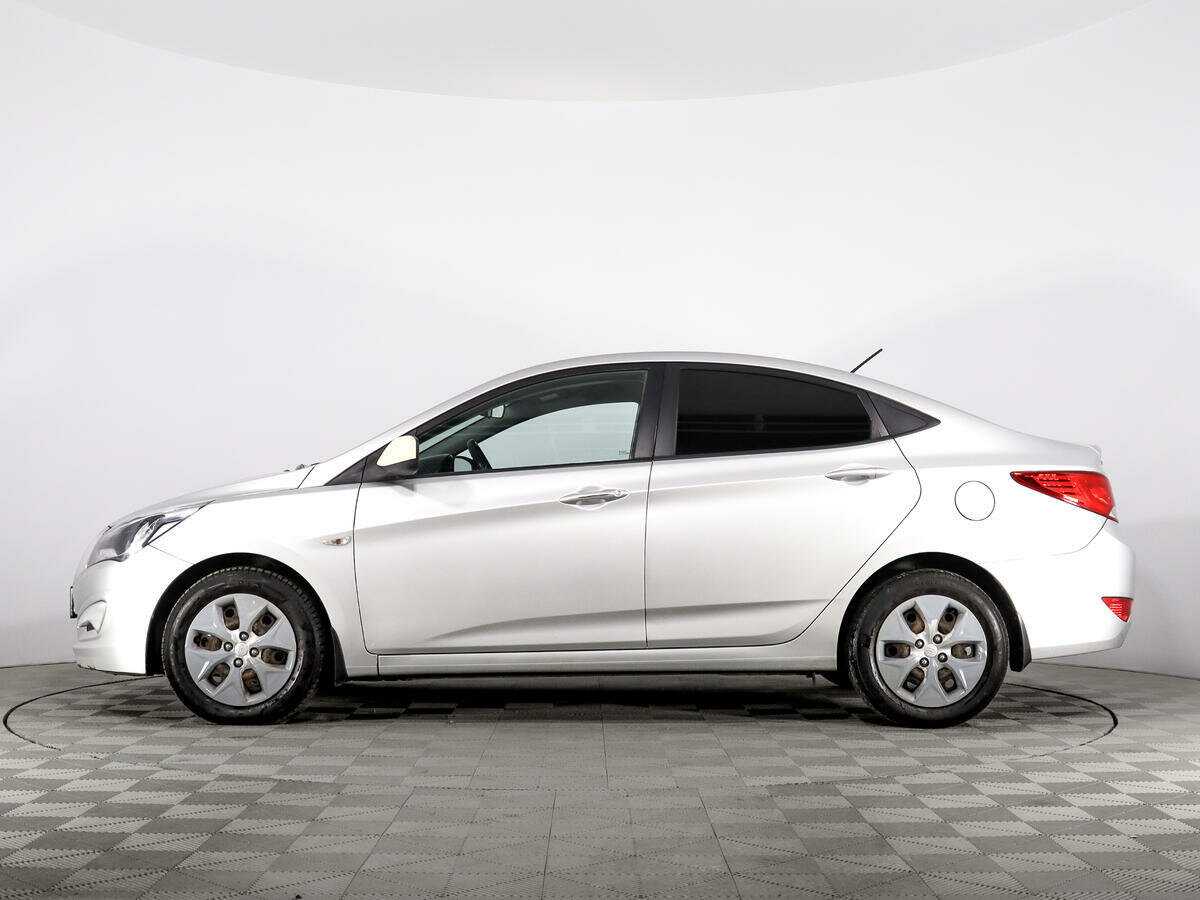 Hyundai Solaris с пробегом — 2016 год. Фото: #7