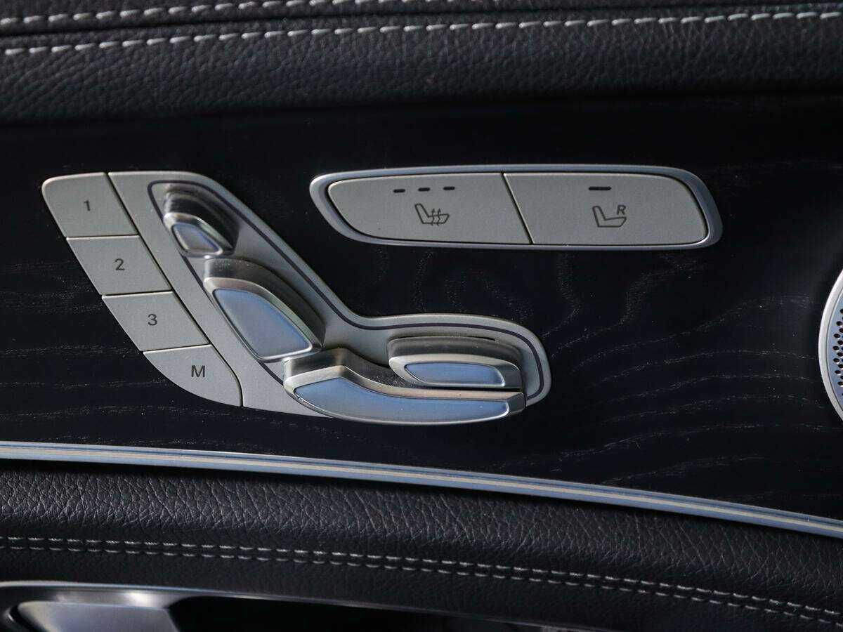 Mercedes-Benz E-Класс с пробегом — 2019 год. Фото: #16