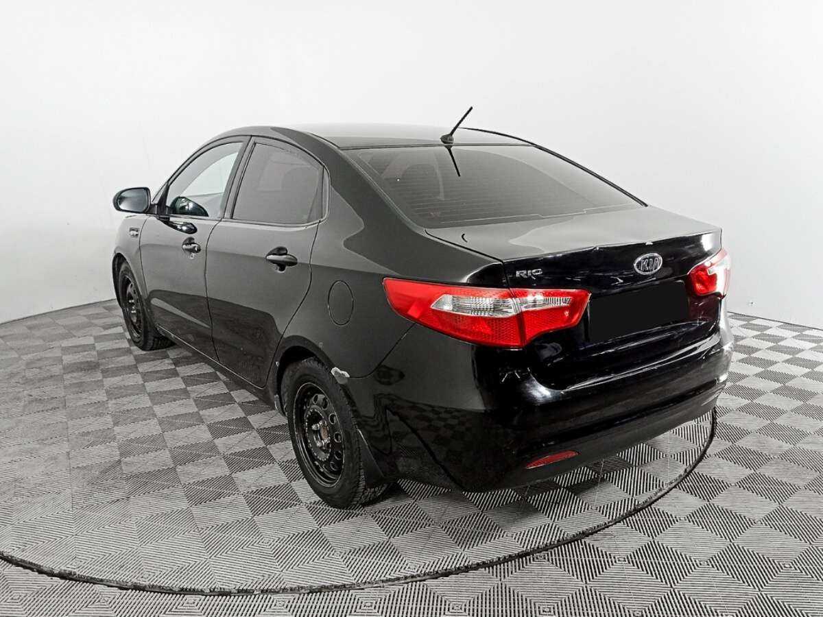 Kia Rio с пробегом — 2012 год. Фото: #5