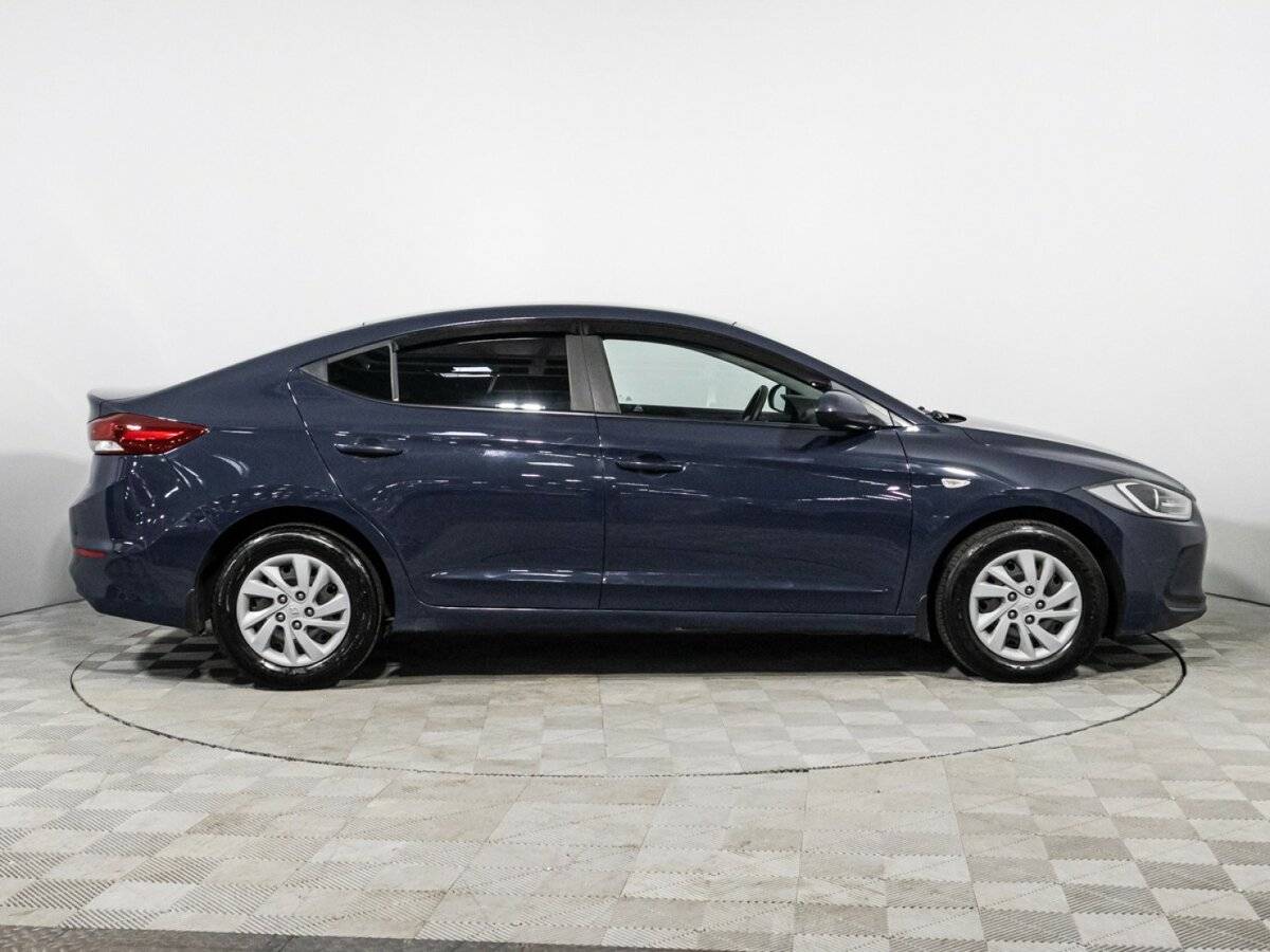 Hyundai Elantra с пробегом — 2016 год. Фото: #3