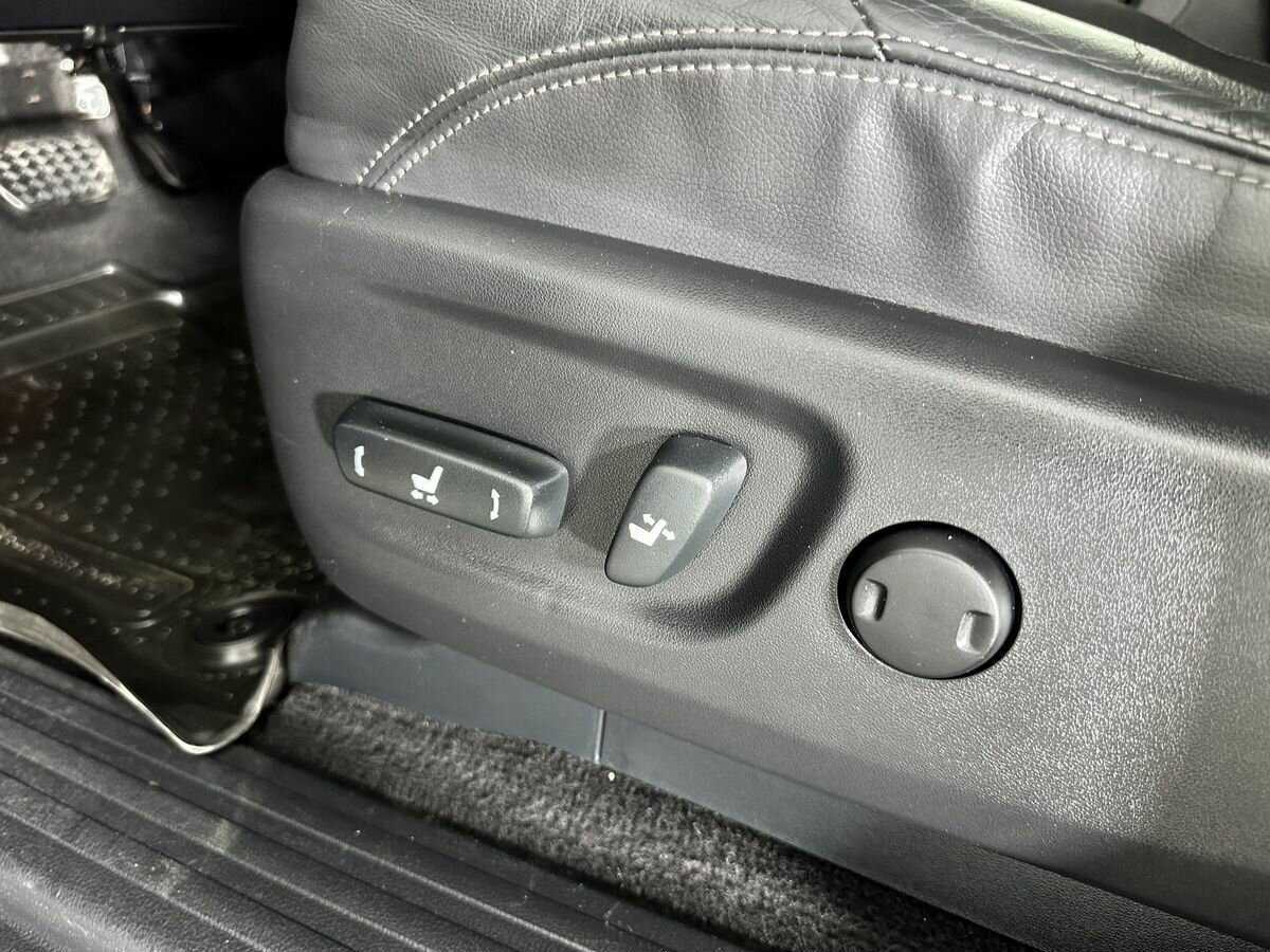 Toyota Land Cruiser Prado с пробегом — 2017 год. Фото: #17