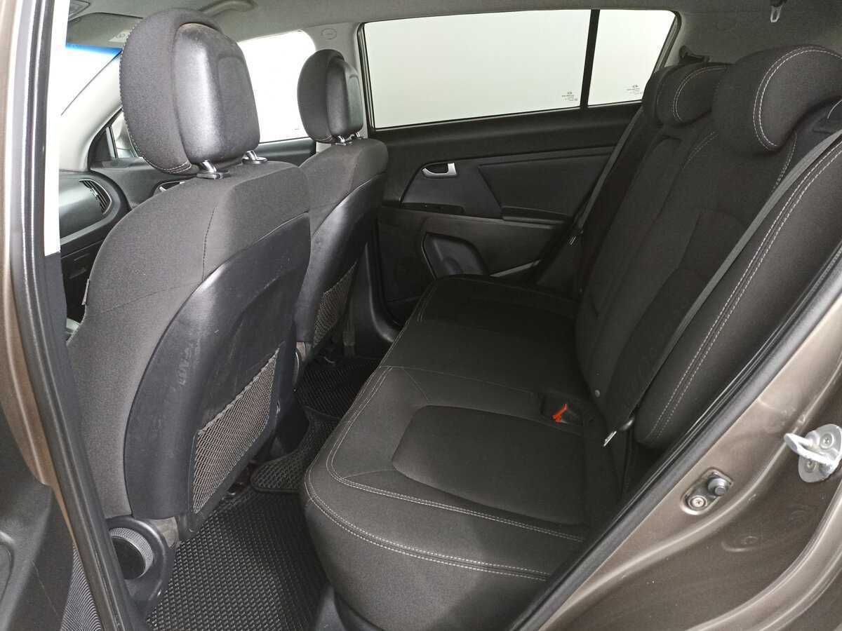 Kia Sportage с пробегом — 2011 год. Фото: #11