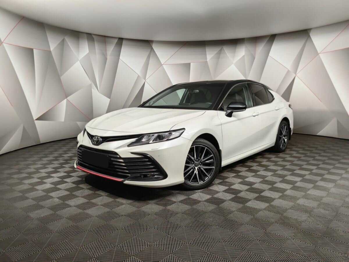 Toyota Camry с пробегом — 2021 год. Фото: #0