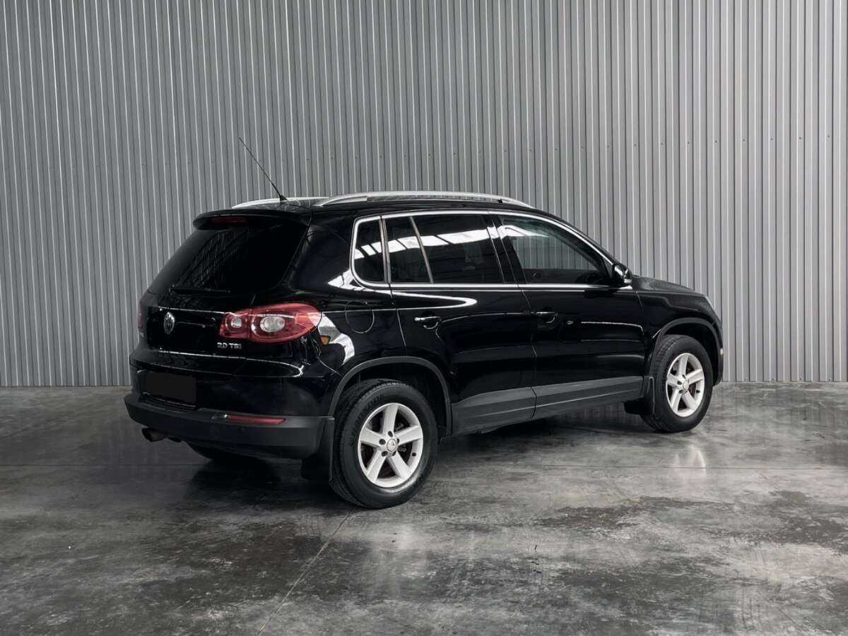 Volkswagen Tiguan с пробегом — 2008 год. Фото: #4