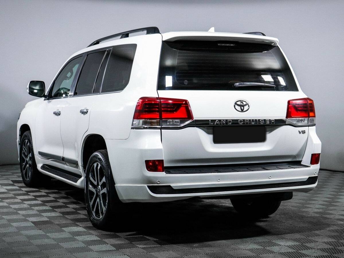 Toyota Land Cruiser с пробегом — 2015 год. Фото: #6