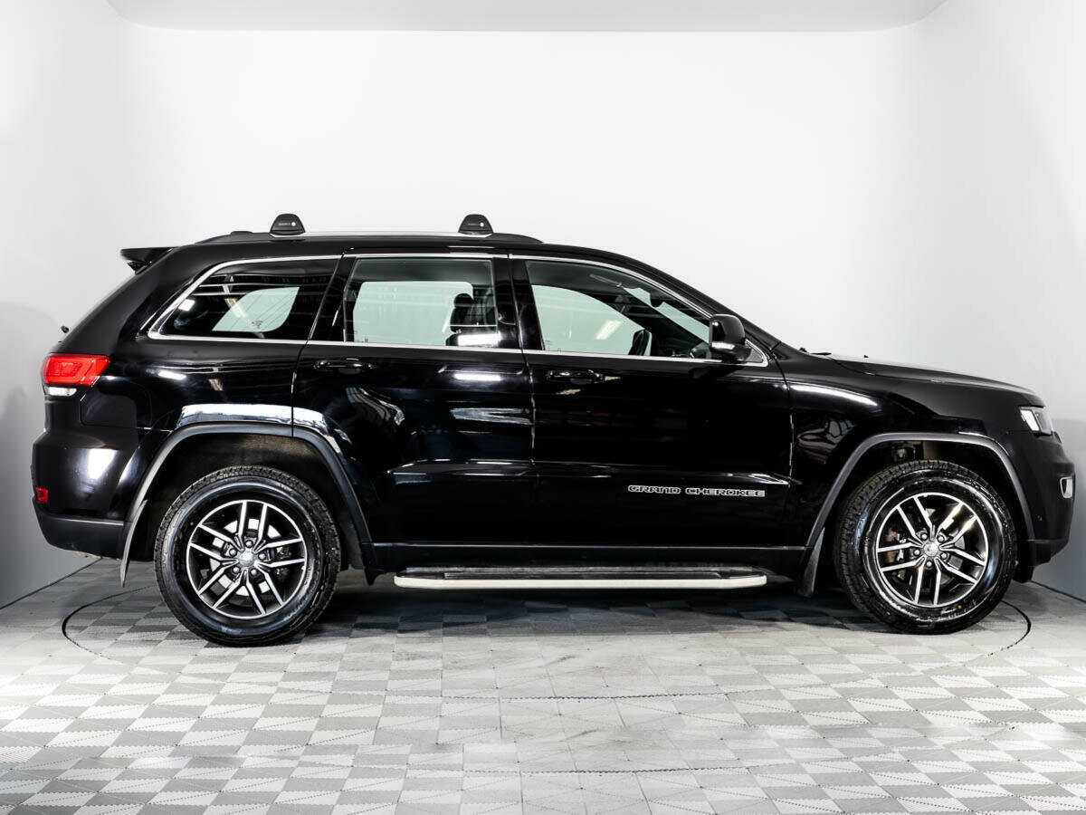 Jeep Grand Cherokee с пробегом — 2018 год. Фото: #2