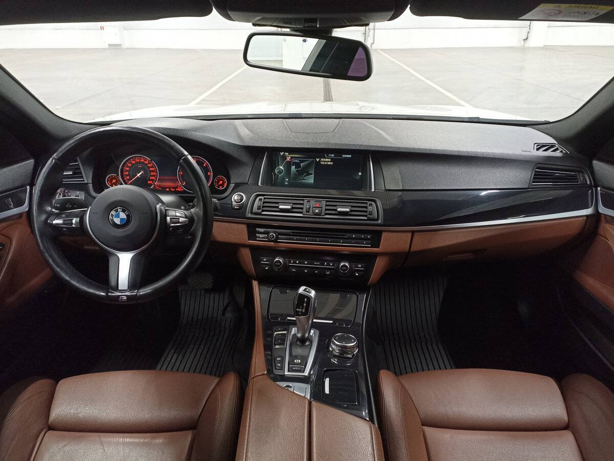 BMW 5 серии с пробегом — 2015 год. Фото: #13