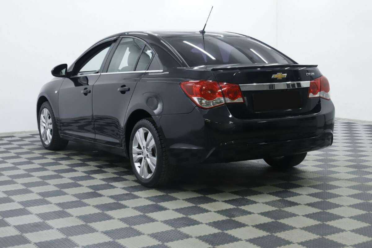 Chevrolet Cruze с пробегом — 2015 год. Фото: #1