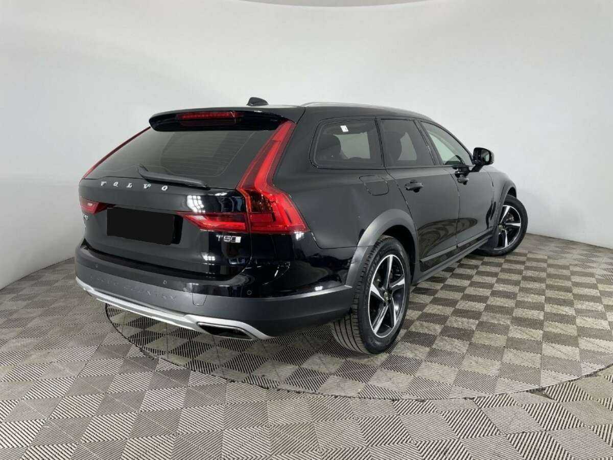Volvo V90 Cross Country с пробегом — 2018 год. Фото: #5