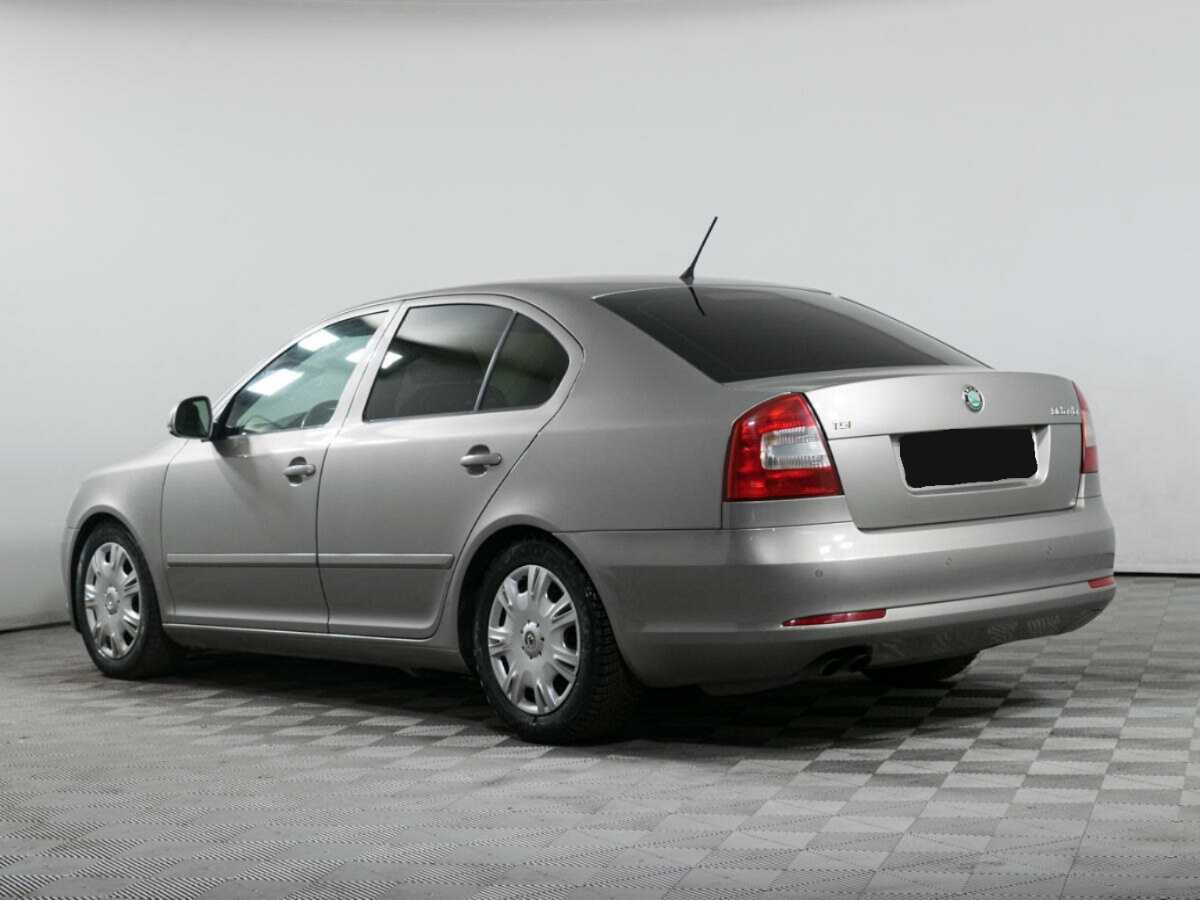Skoda Octavia с пробегом — 2011 год. Фото: #6