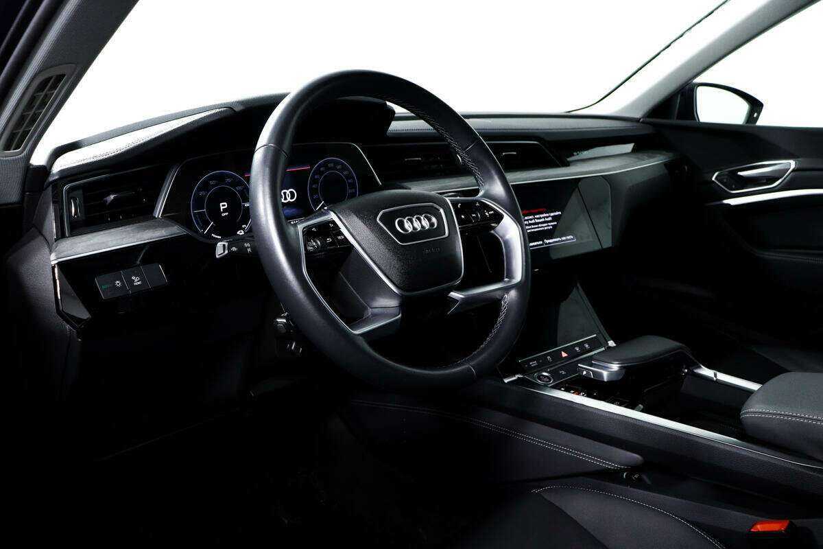 Audi e-tron с пробегом — 2020 год. Фото: #12