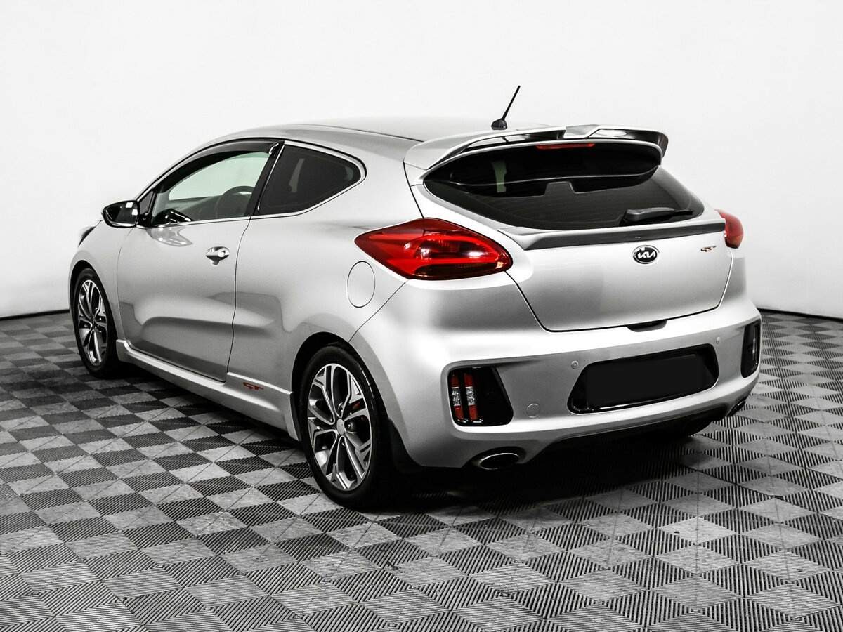 Kia Ceed GT с пробегом — 2015 год. Фото: #6