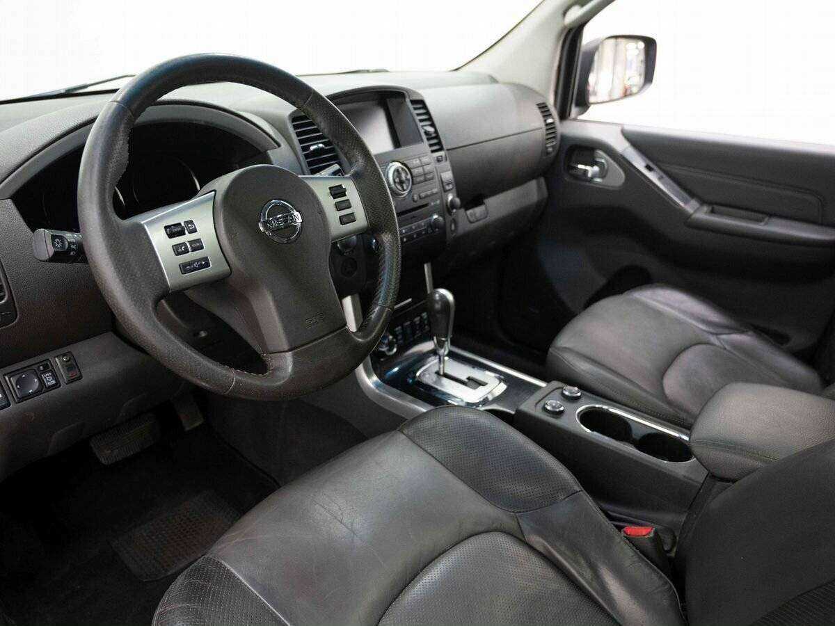 Nissan Pathfinder с пробегом — 2011 год. Фото: #9