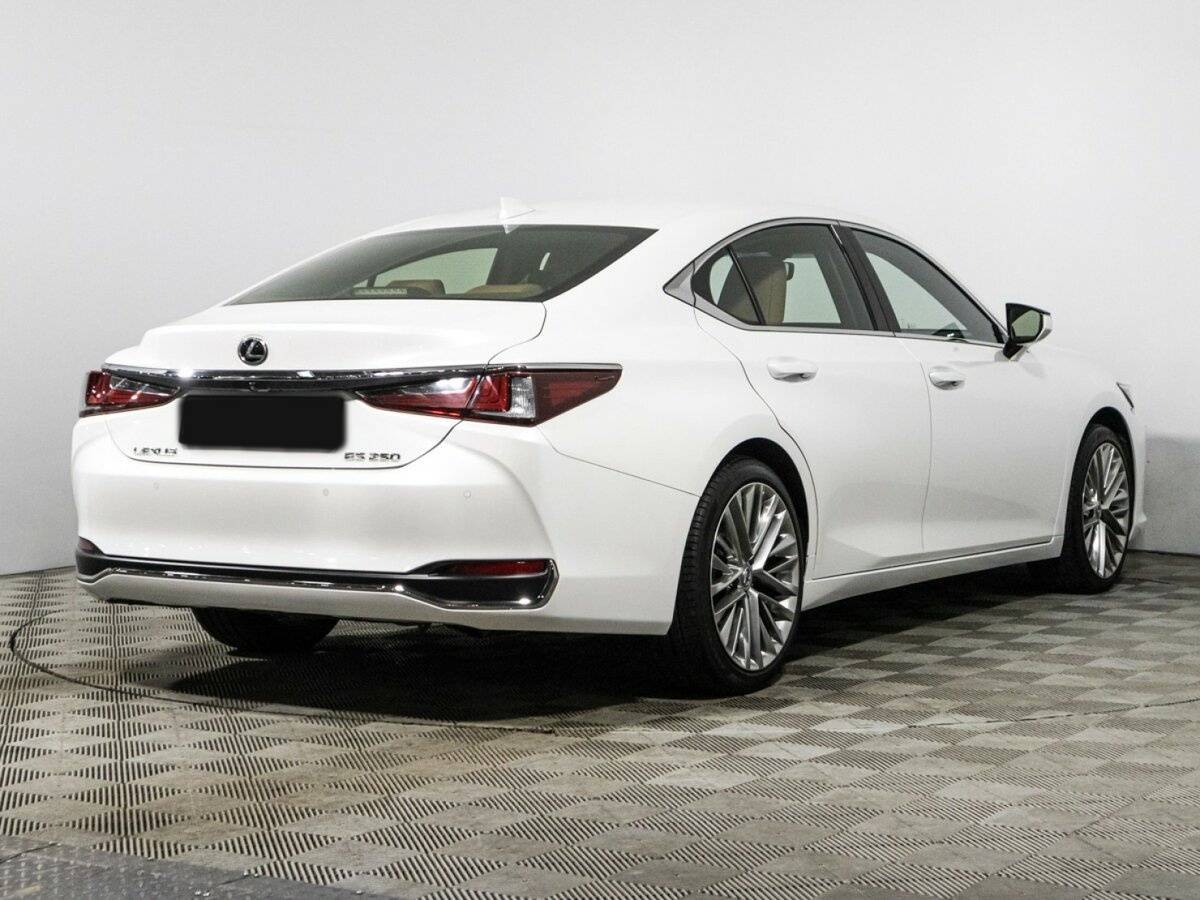 Lexus ES с пробегом — 2019 год. Фото: #4