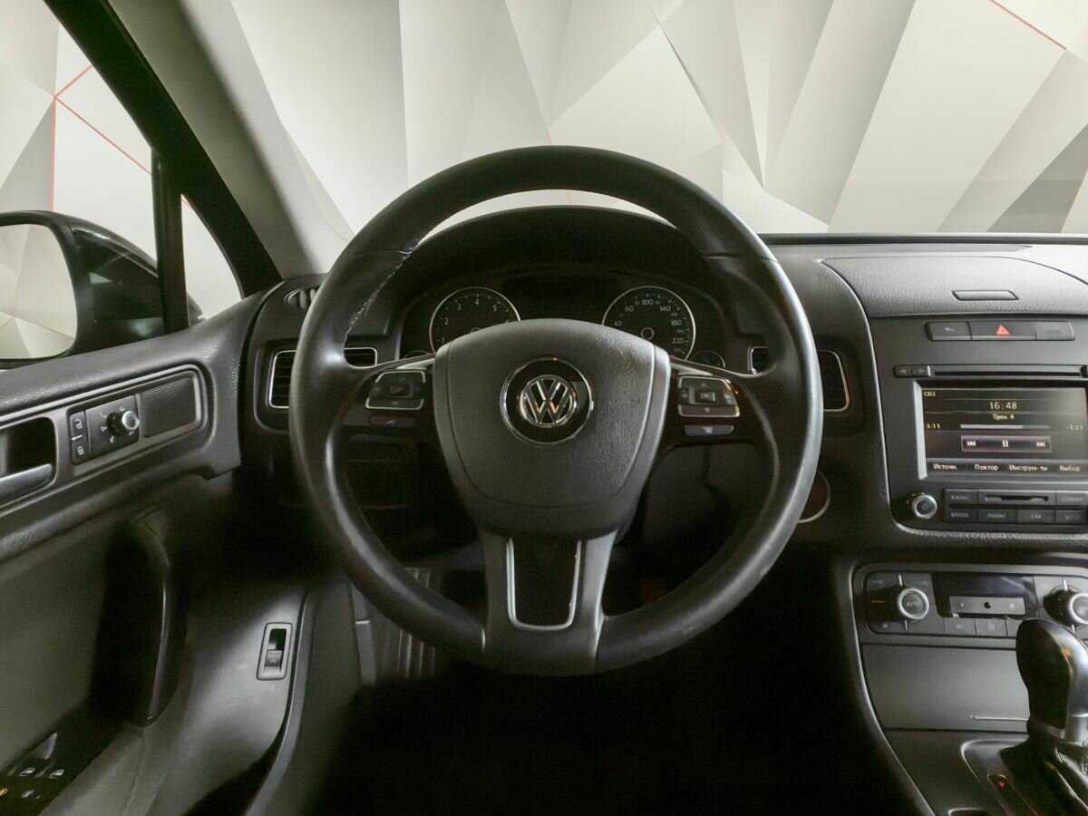 Volkswagen Touareg с пробегом — 2011 год. Фото: #14