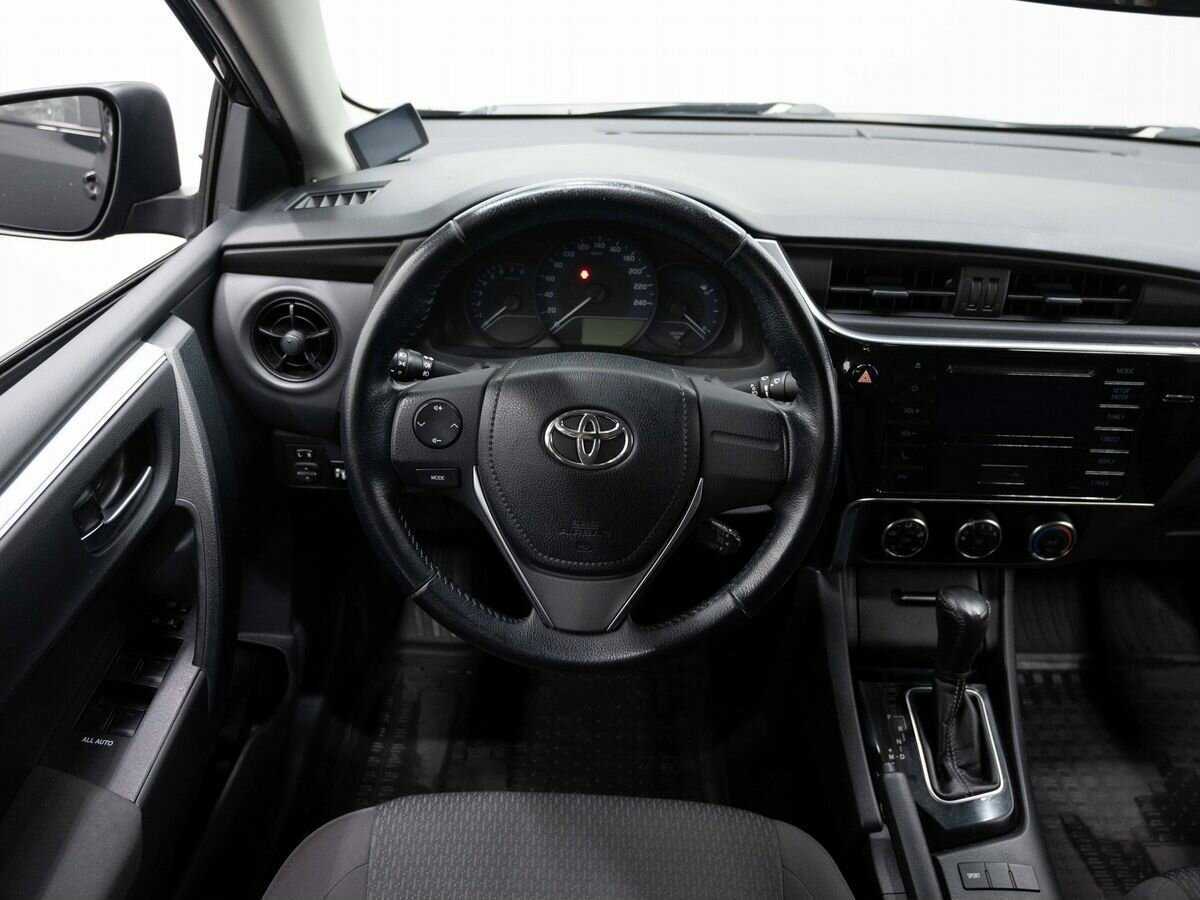 Toyota Corolla с пробегом — 2017 год. Фото: #13