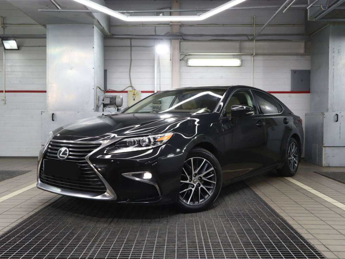 Lexus ES с пробегом — 2016 год. Фото: #0