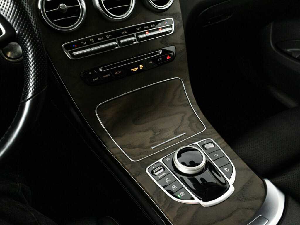 Mercedes-Benz GLC с пробегом — 2018 год. Фото: #19