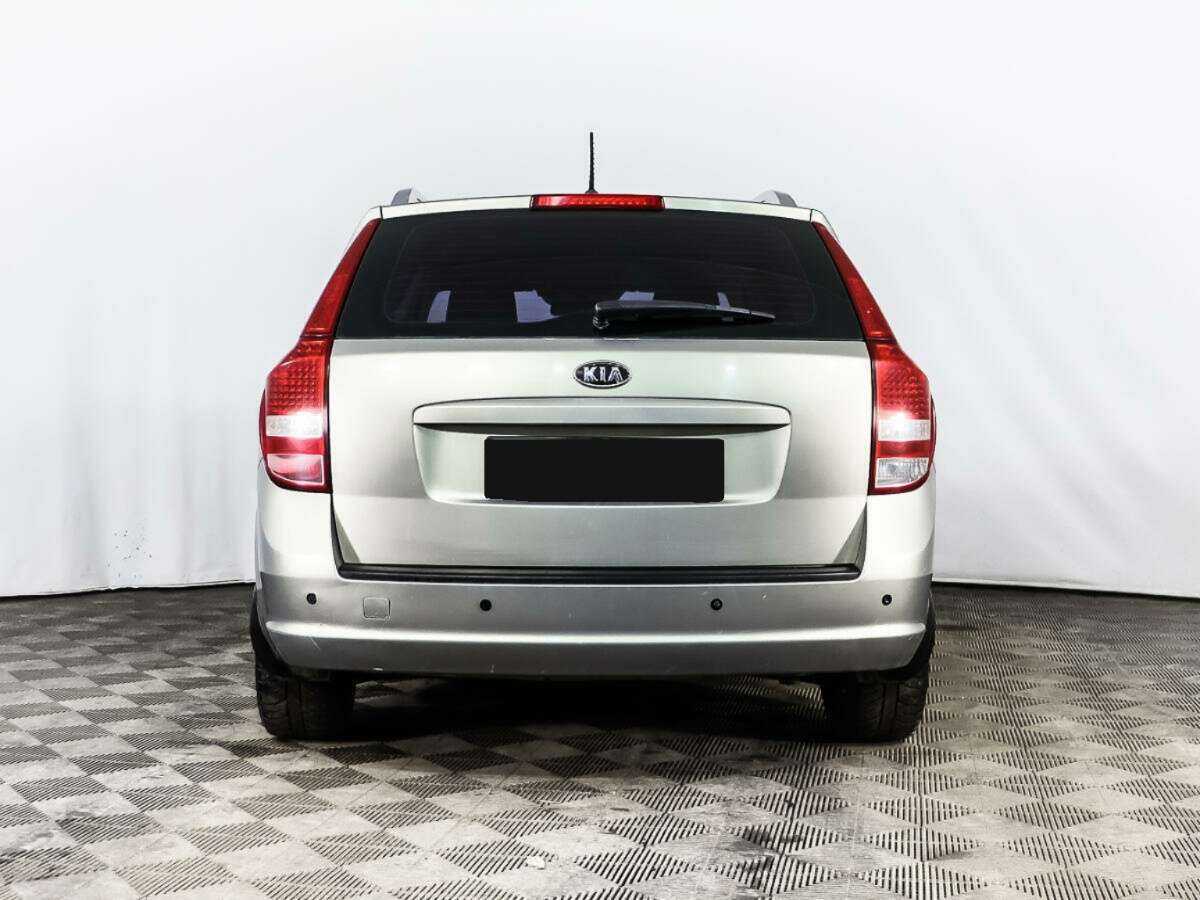 Kia Ceed с пробегом — 2010 год. Фото: #5